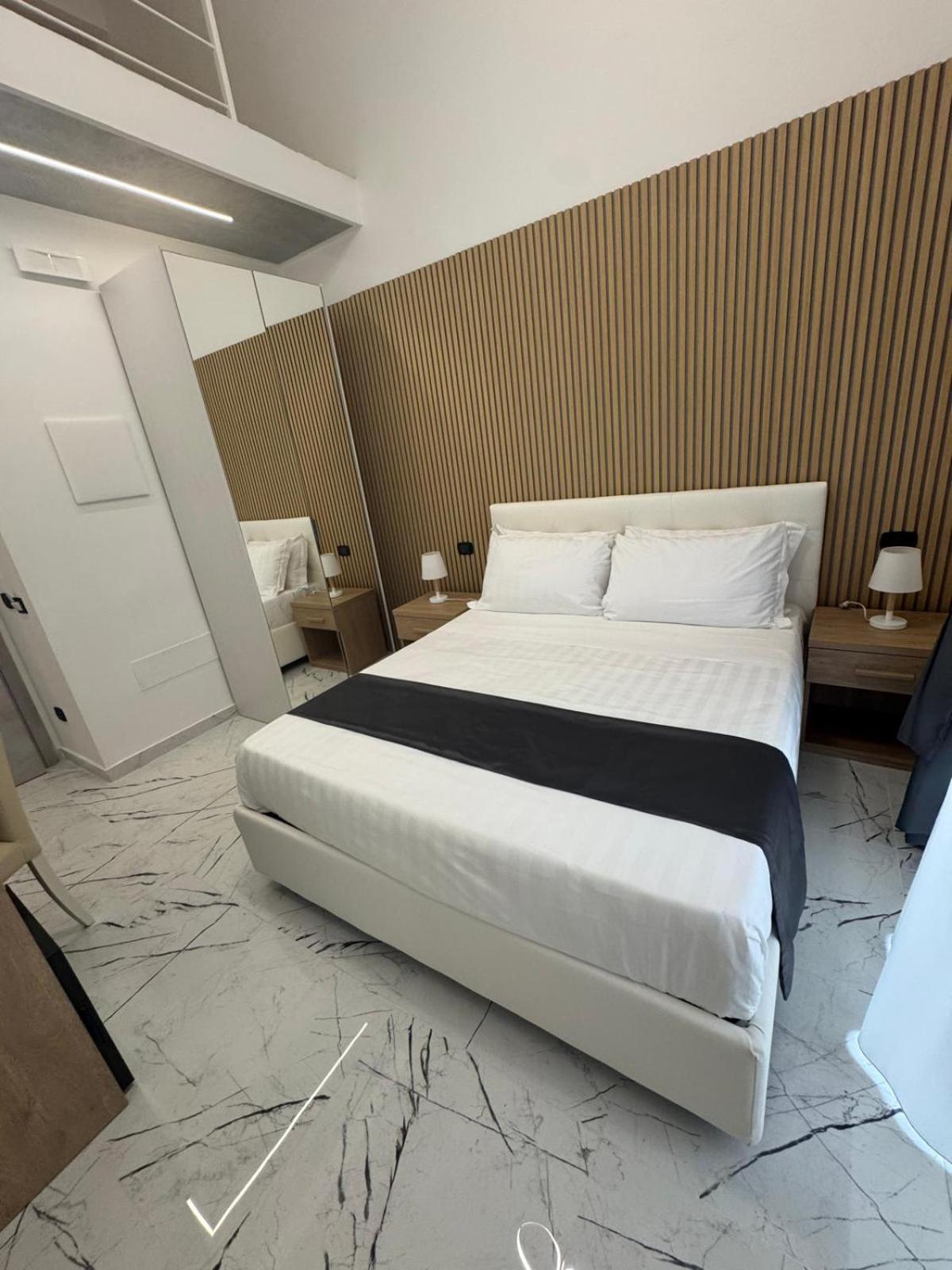 Hotiday Room Collection - Napoli Sant'Arcangelo Zewnętrze zdjęcie